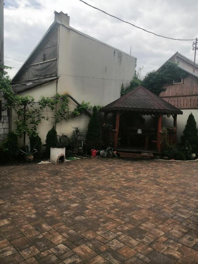 Helga House Vandrerhjem Turda Eksteriør bilde